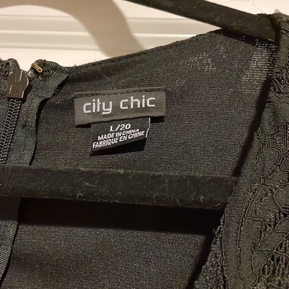 City Chic black lace dress - Picture 5 of 9